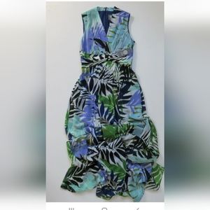 Vince Camuto Maxi in Leaf Print Surplice Deep V-neck Chiffon Dress